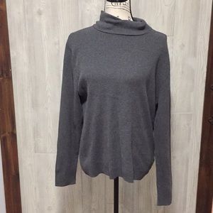 Women’s grey old navy turtleneck sweater!
